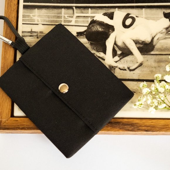 Oh SH!T Poop bag holder - Picture 3 of 4